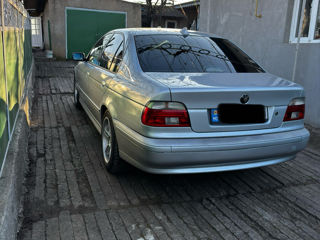 BMW 5 Series foto 3