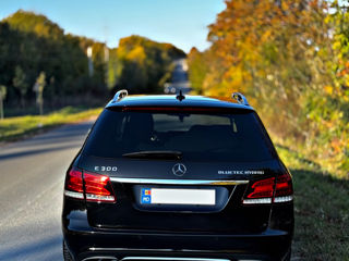 Mercedes E-Class foto 4