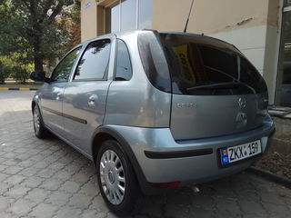 Opel Corsa foto 3