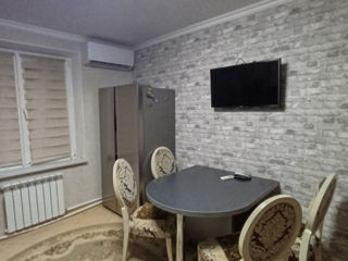 Apartament cu 2 camere, 75 m², Centru, Chișinău foto 2