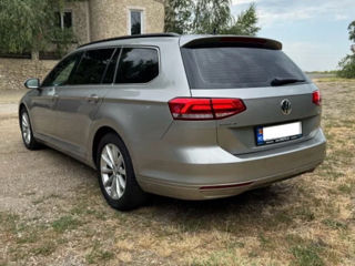 Volkswagen Passat foto 3