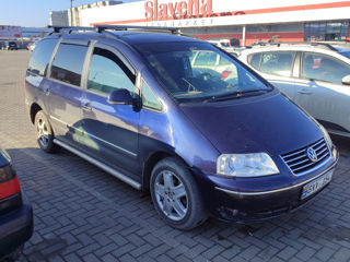 Volkswagen Sharan foto 2