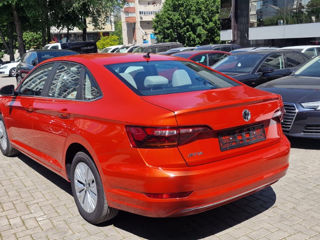 Volkswagen Jetta foto 6