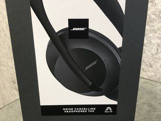 Bose Noise Cancelling Wireless Bluetooth Headphones 700 foto 1