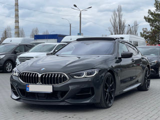 BMW 8 Series foto 1