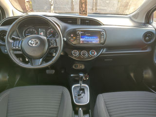 Toyota Yaris foto 10