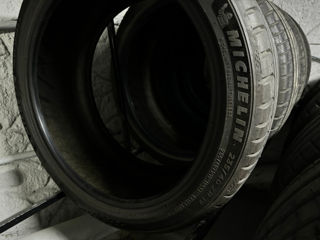 Michelin Pilot Sport 5 235/40/ZR19 foto 3