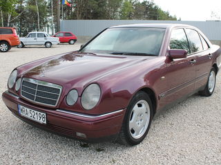 Mercedes E Class foto 1