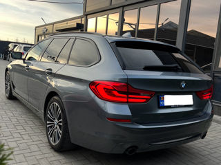 BMW 5 Series foto 2