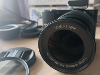 Фотоаппарат Samsung NX1100 с двумя сменными объективами foto 3
