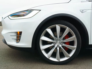 Tesla Model X foto 7