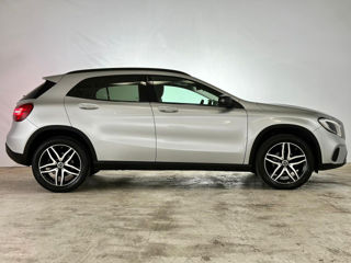 Mercedes GLA foto 2