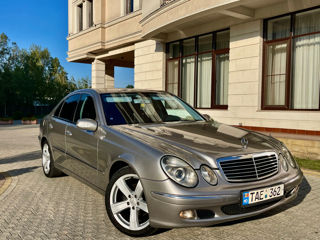 Mercedes E-Class foto 10