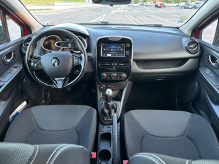 Renault Clio foto 9