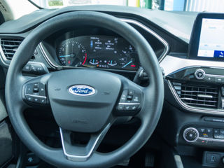 Ford Kuga foto 8