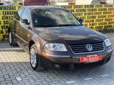 Volkswagen Passat foto 3