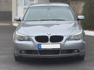 BMW 5 Series foto 2