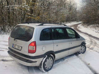 Opel Zafira foto 3