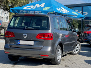 Volkswagen Touran foto 3