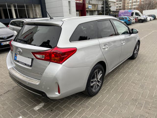 Toyota Auris foto 4