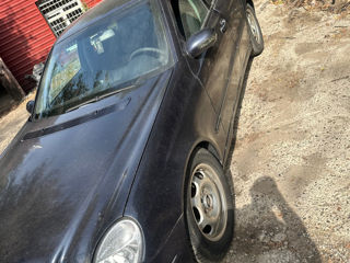 Mercedes E-Class foto 1