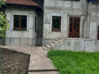 Casa in zona rezidentiala de Lux a orasului Floresti! foto 0