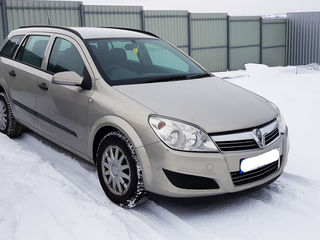 Astra  2008 , 1.7 diesel  intreaga sau pe piese ! foto 1