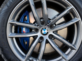 BMW 5 Series фото 8