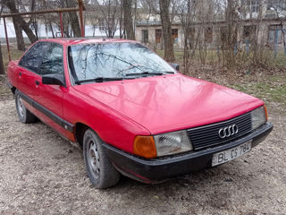 Audi 100