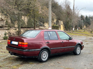 Volkswagen Vento foto 4