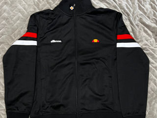 Продам Кофту Ellesse