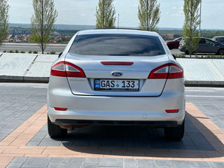 Ford Mondeo foto 4