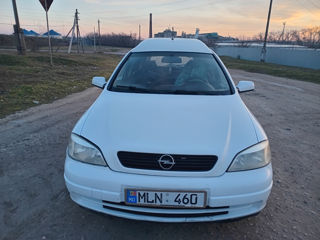 Opel Astra foto 2