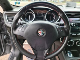 Alfa Romeo Giulietta foto 10