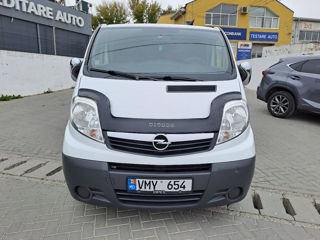 Opel Vivaro foto 2