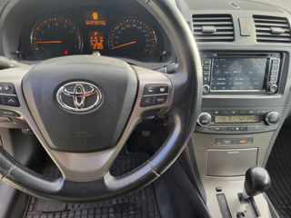 Toyota Avensis foto 7