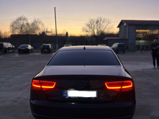 Audi A8 foto 4