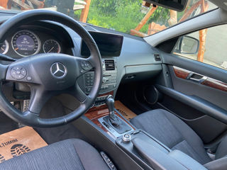 Mercedes C-Class foto 8