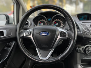 Ford Fiesta foto 11