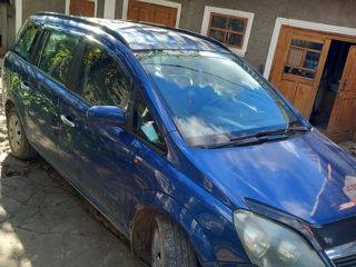 Opel Zafira foto 2