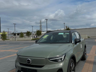 Volvo XC40 фото 1