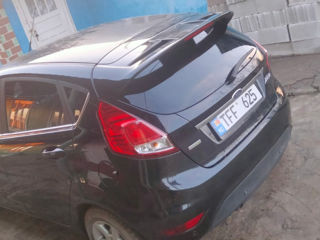 Ford Fiesta foto 3