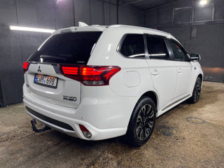 Mitsubishi Outlander foto 5