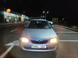 Mazda 323 foto 3