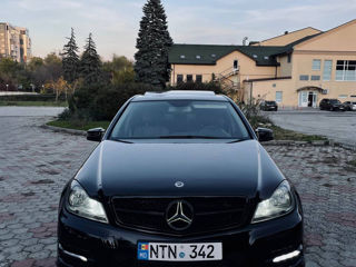 Mercedes C-Class foto 10