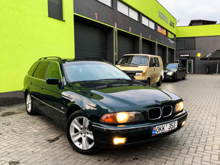 BMW 5 Series foto 4