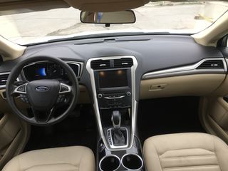 Ford Fusion foto 5