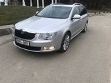 Skoda Superb foto 1