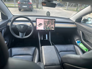 Tesla Model 3 foto 5