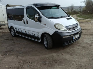 Opel Vivaro foto 2